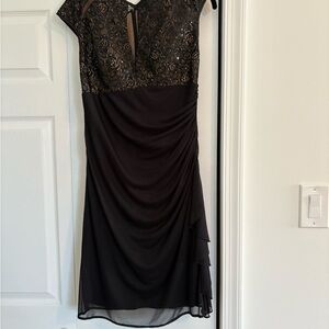 Elegant Black Lace Evening Dress